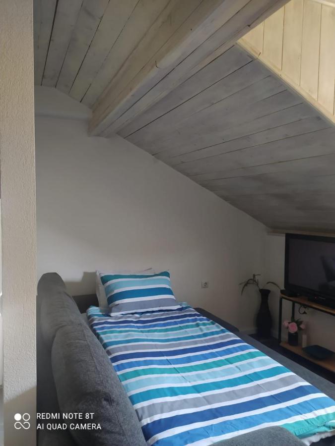 Studio Apartman Gradna ซาโมบอร์ ภายนอก รูปภาพ