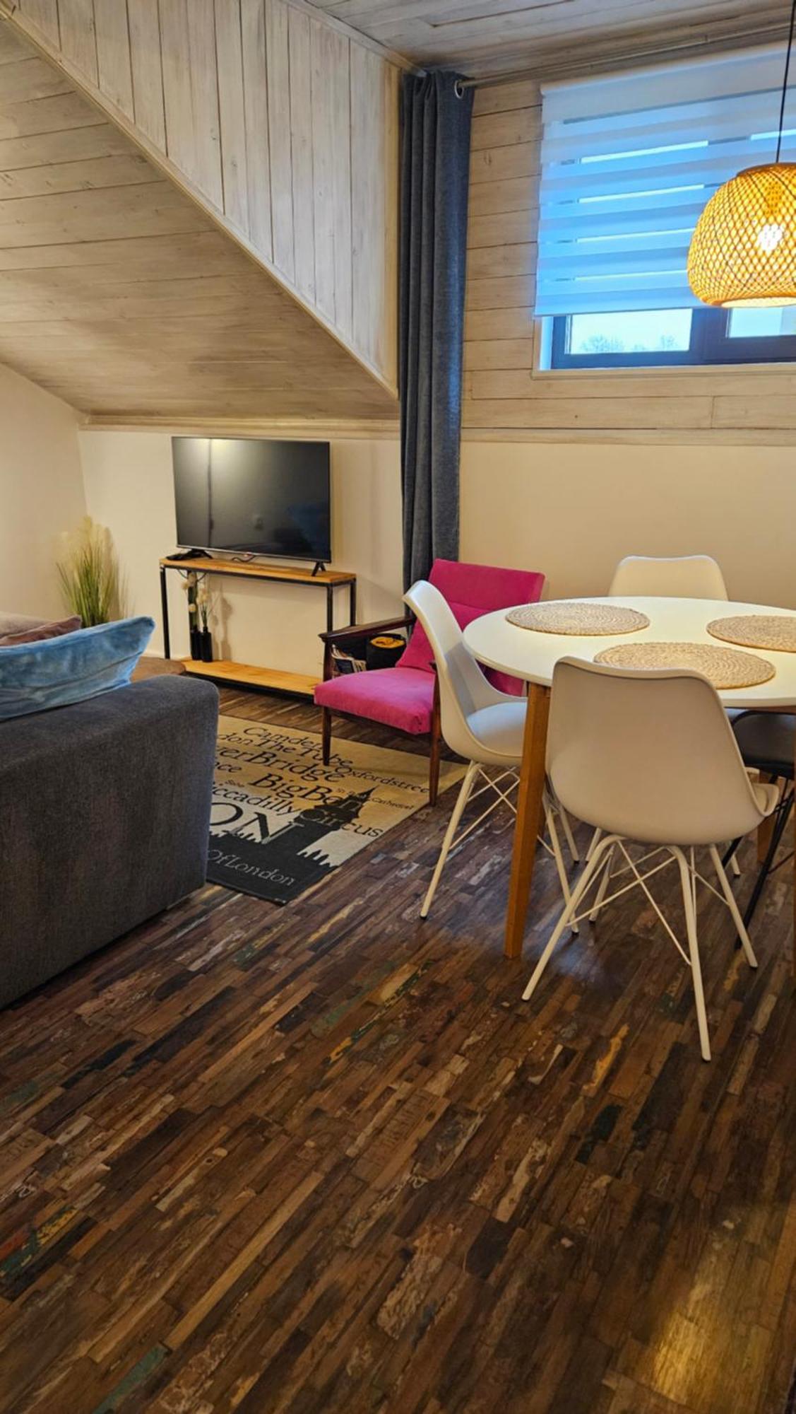 Studio Apartman Gradna ซาโมบอร์ ภายนอก รูปภาพ