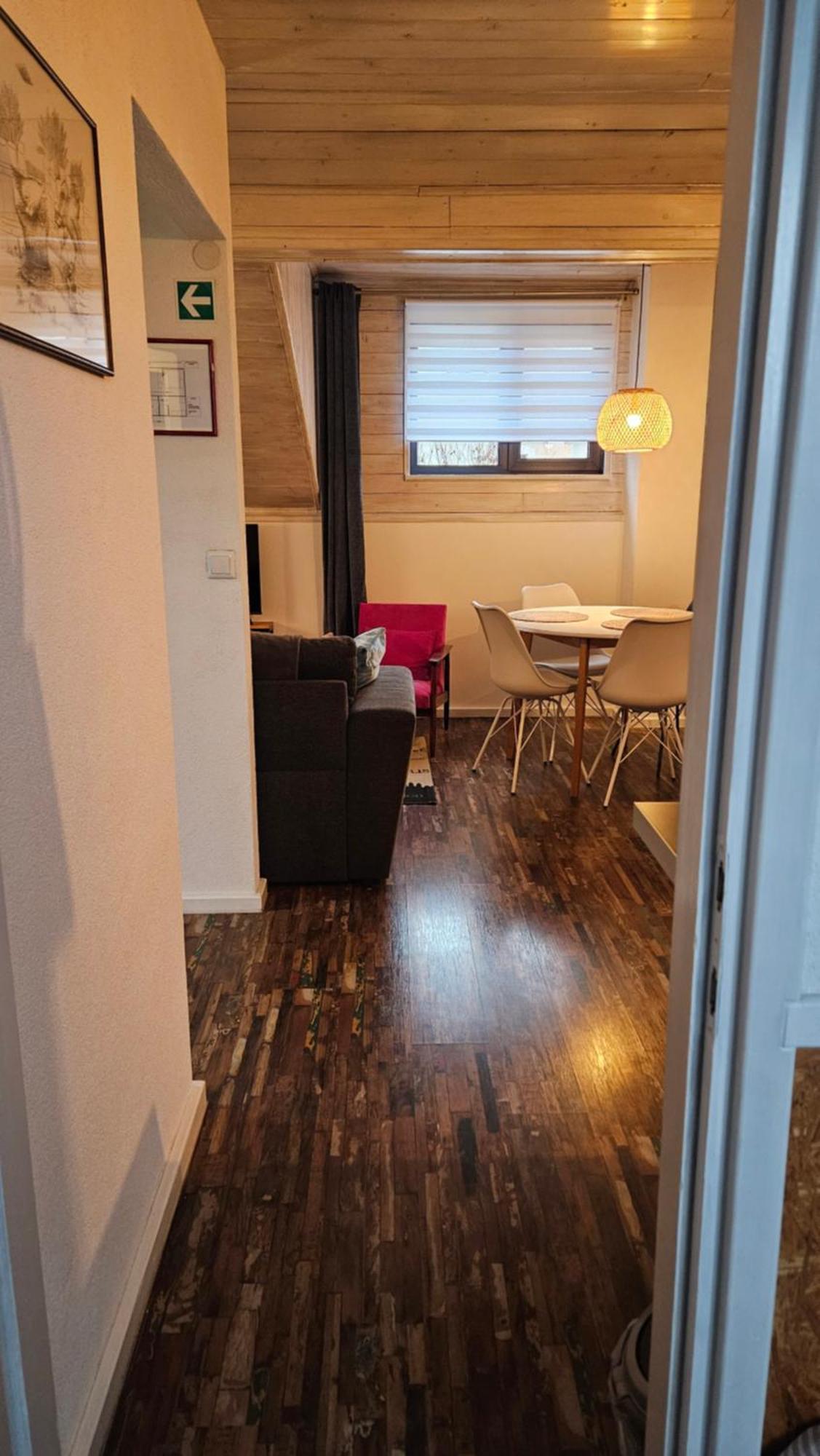 Studio Apartman Gradna ซาโมบอร์ ภายนอก รูปภาพ