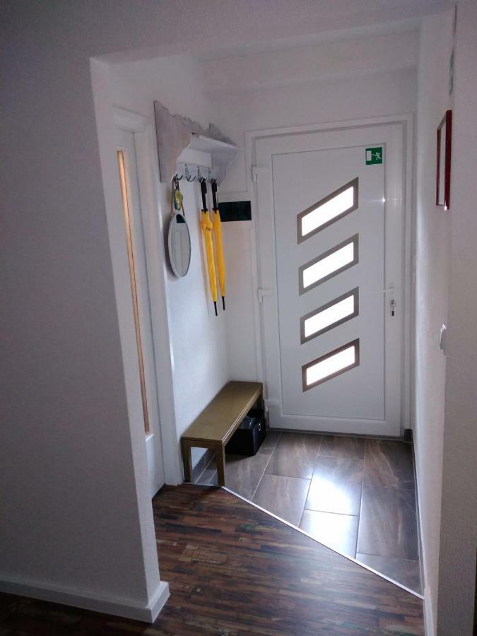 Studio Apartman Gradna ซาโมบอร์ ภายนอก รูปภาพ